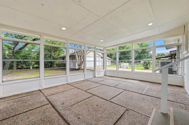 716 Pine Street, Hurst, TX 76053