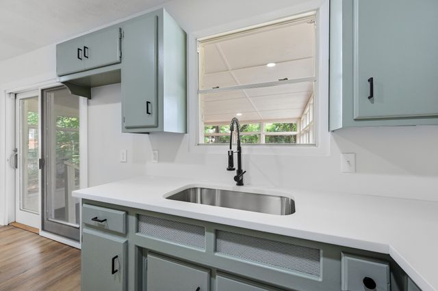 716 Pine Street, Hurst, TX 76053