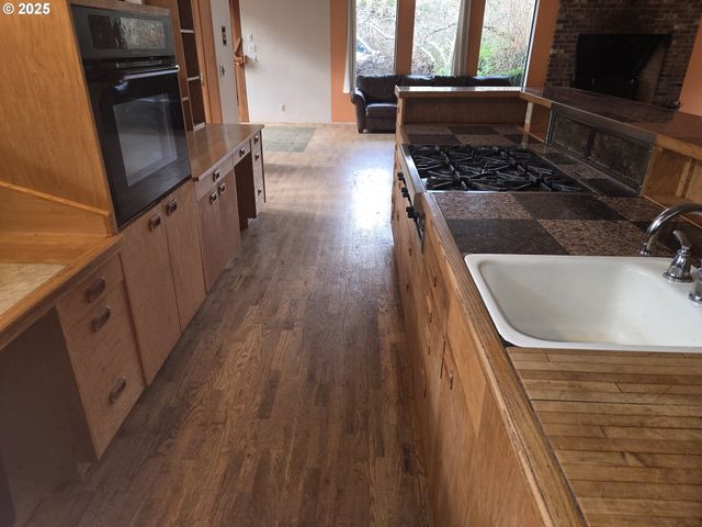 57235 HARLOCKER HILL Rd, Coquille, OR 97423