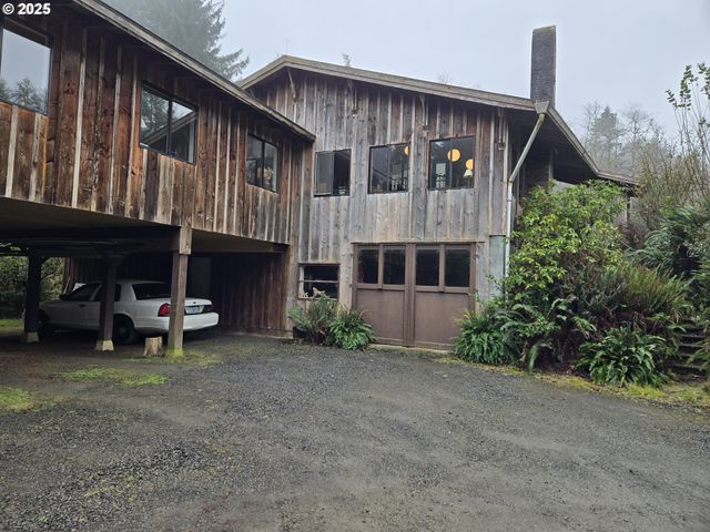 57235 HARLOCKER HILL Rd, Coquille, OR 97423