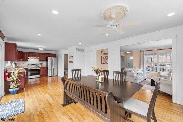 6 Flora Ave, Hopatcong Boro, NJ 07874