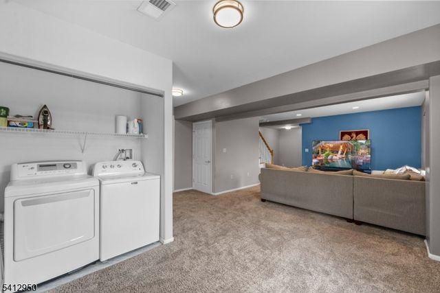 6 Flora Ave, Hopatcong Boro, NJ 07874