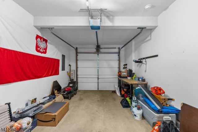 6 Flora Ave, Hopatcong Boro, NJ 07874