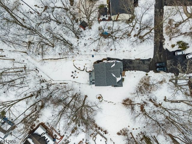 6 Flora Ave, Hopatcong Boro, NJ 07874