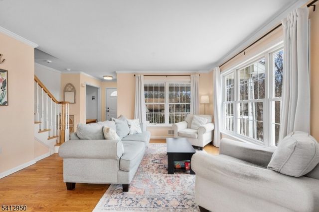 6 Flora Ave, Hopatcong Boro, NJ 07874