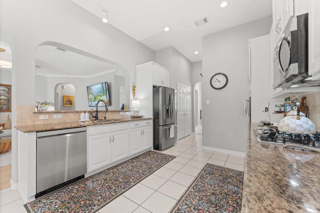 13735 Greenwood Manor Drive, Cypress, TX 77429