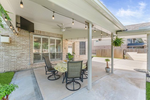 13735 Greenwood Manor Drive, Cypress, TX 77429