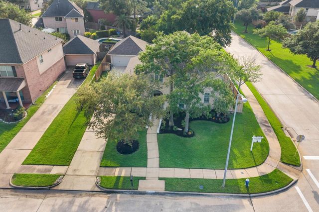 13735 Greenwood Manor Drive, Cypress, TX 77429