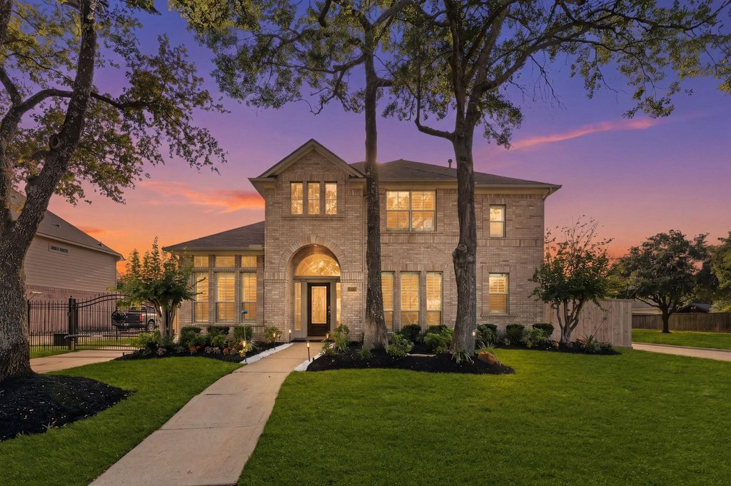 13735 Greenwood Manor Drive, Cypress, TX 77429