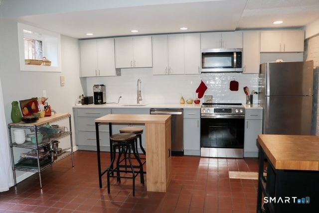 73 Imlay Street 73, Hartford, CT 06105