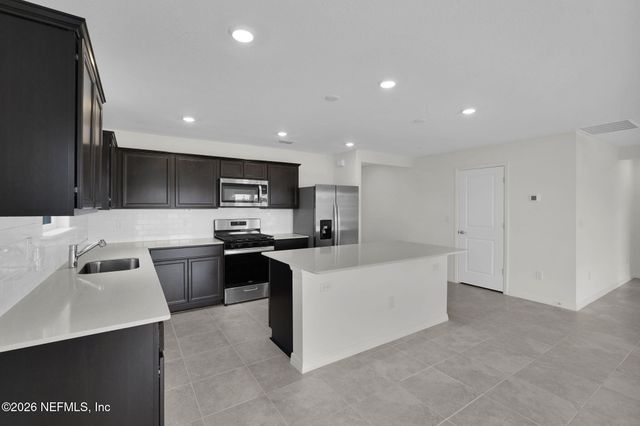 7027 SANDPERCH Street, Jacksonville, FL 32244