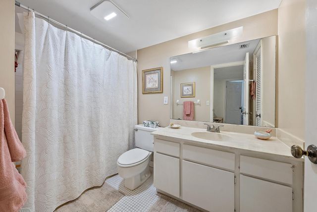 213 Seabreeze Circle, Jupiter, FL 33477