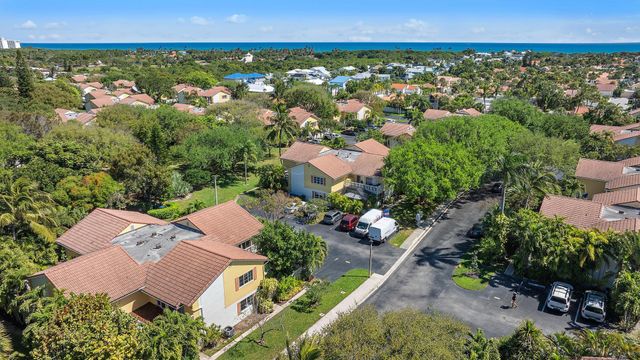 213 Seabreeze Circle, Jupiter, FL 33477