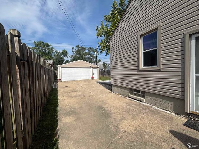 13506 Longtin Street, Southgate, MI 48195