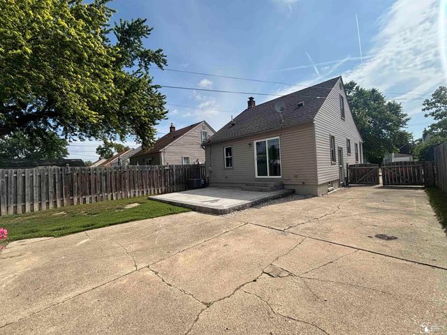 13506 Longtin Street, Southgate, MI 48195