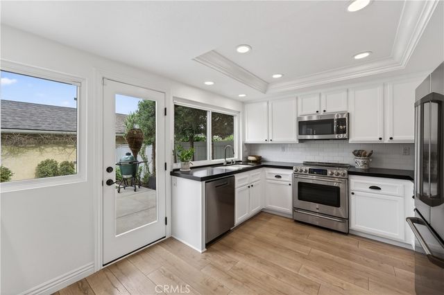 7 E Yale loop, Irvine, CA 92604