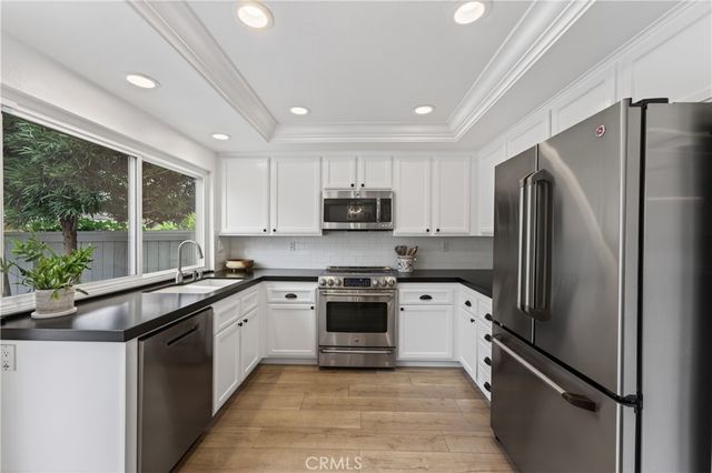 7 E Yale loop, Irvine, CA 92604