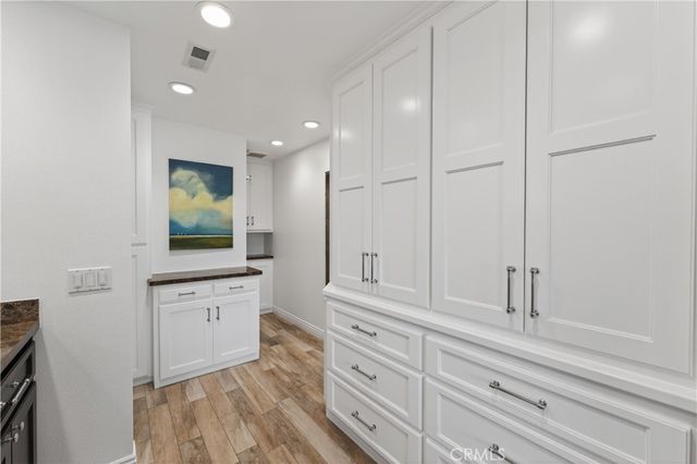 7 E Yale loop, Irvine, CA 92604