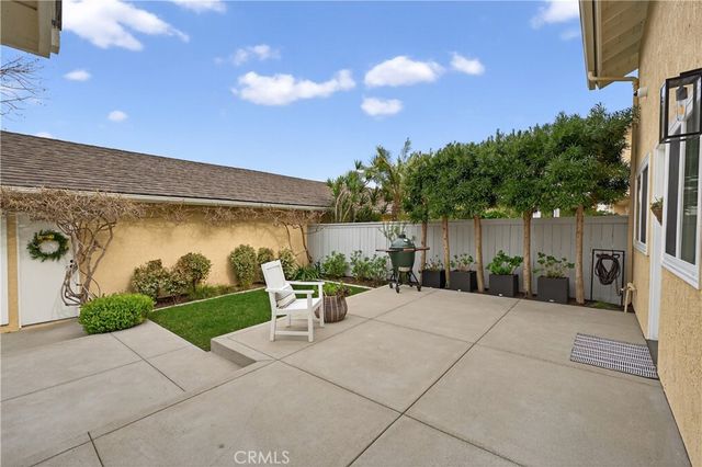 7 E Yale loop, Irvine, CA 92604