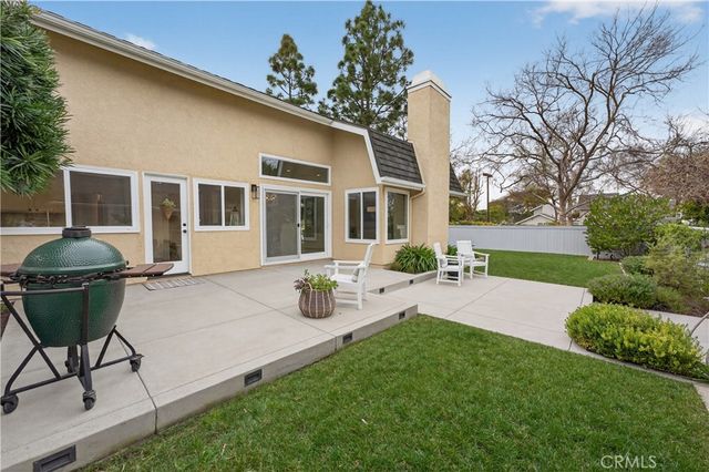 7 E Yale loop, Irvine, CA 92604