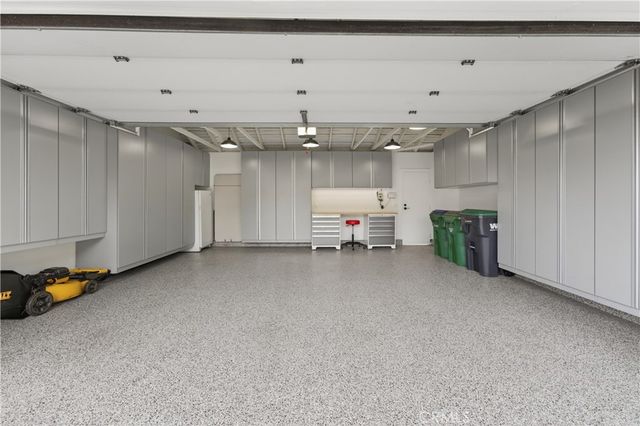 7 E Yale loop, Irvine, CA 92604