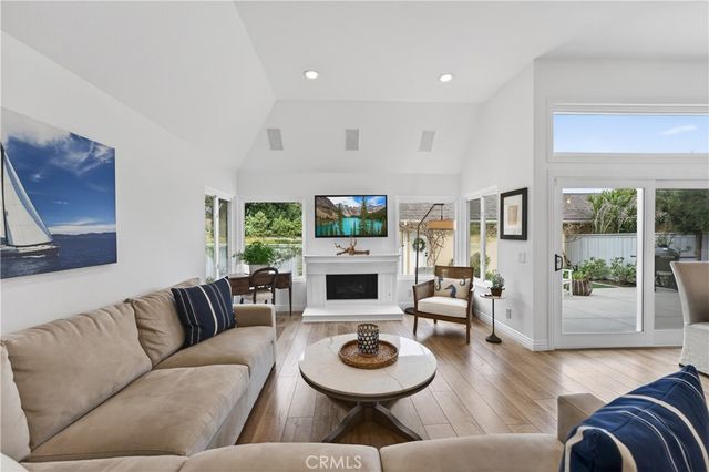 7 E Yale loop, Irvine, CA 92604