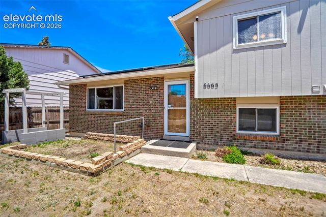 6665 Brook Park Drive, Colorado Springs, CO 80918