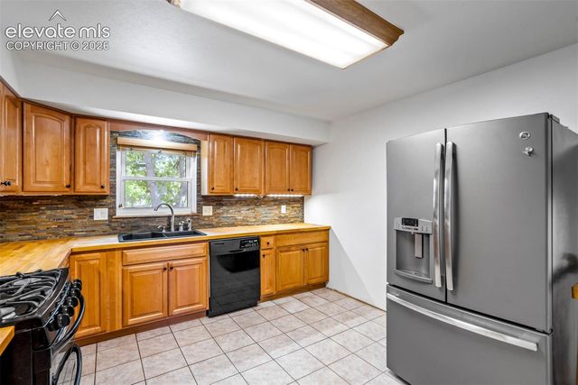 6665 Brook Park Drive, Colorado Springs, CO 80918