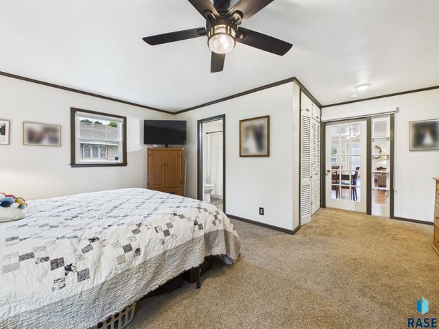 2310 S 1st Ave Avenue, Sioux Falls, SD 57105