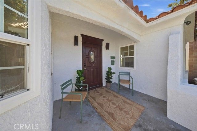 1572 S Ridgeley, Los Angeles, CA 90019