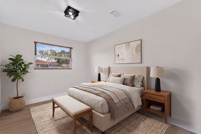1583 NE 152nd St, North Miami Beach, FL 33162