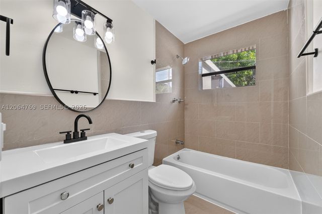 1583 NE 152nd St, North Miami Beach, FL 33162