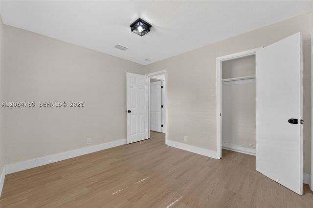 1583 NE 152nd St, North Miami Beach, FL 33162