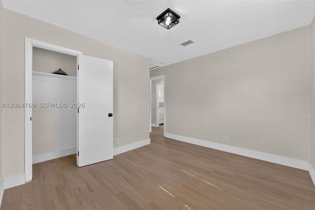 1583 NE 152nd St, North Miami Beach, FL 33162