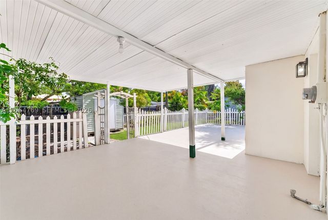 1583 NE 152nd St, North Miami Beach, FL 33162