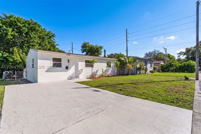 1583 NE 152nd St, North Miami Beach, FL 33162