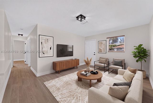 1583 NE 152nd St, North Miami Beach, FL 33162