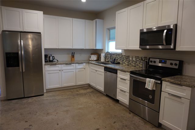 2811 Morning Avenue, Dallas, TX 75210