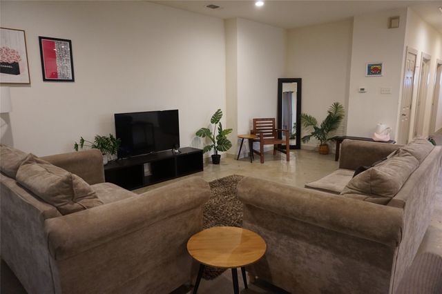 2811 Morning Avenue, Dallas, TX 75210