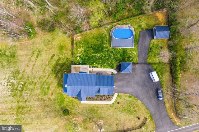 7135 LEEDS MANOR RD, Marshall, VA 20115