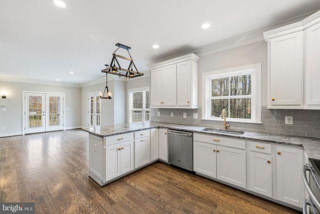 7135 LEEDS MANOR RD, Marshall, VA 20115