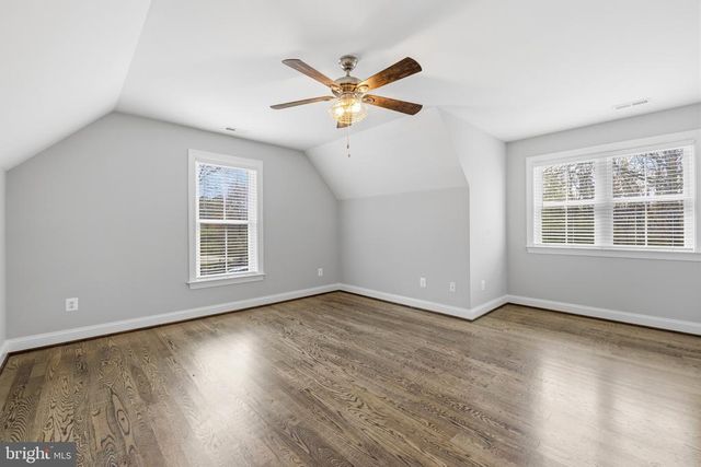 7135 LEEDS MANOR RD, Marshall, VA 20115