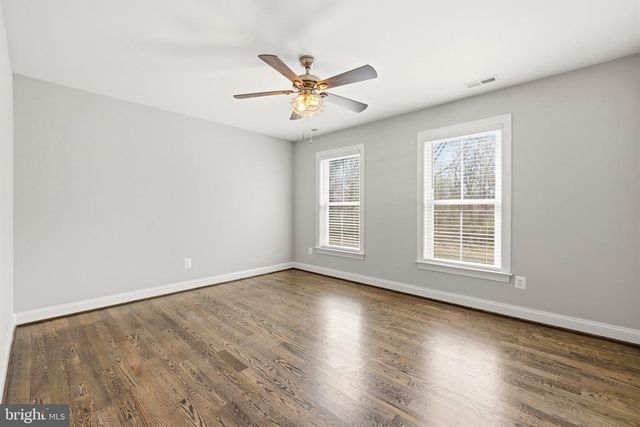 7135 LEEDS MANOR RD, Marshall, VA 20115
