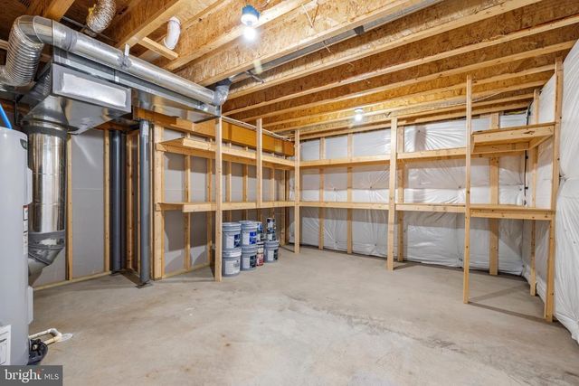 7135 LEEDS MANOR RD, Marshall, VA 20115