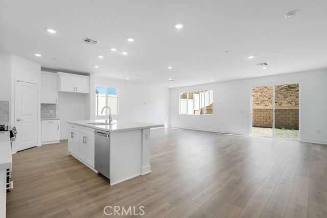 33254 Celadon Avenue, Los Angeles, CA 92596