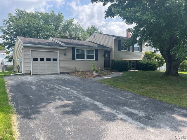 8180 Mantova Drive, Clay, NY 13041