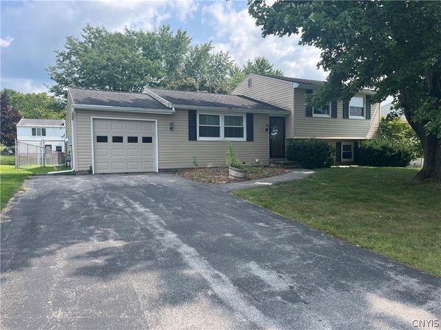 8180 Mantova Drive, Clay, NY 13041