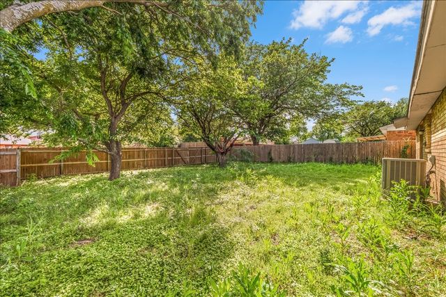7112 Winterberry Drive, Dallas, TX 75249