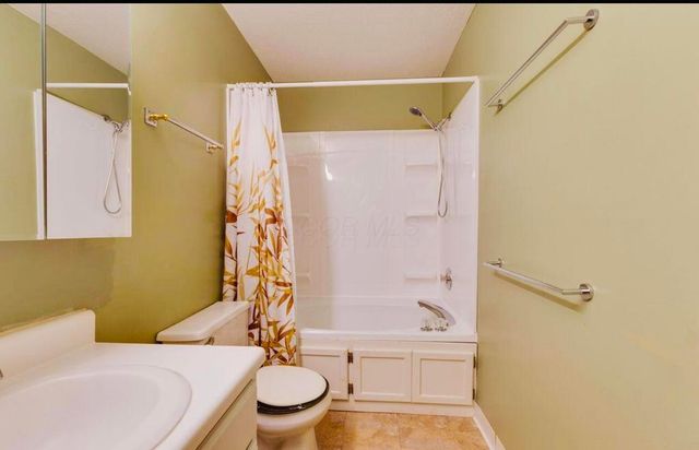 2721 Woodland Trail Drive, Columbus, OH 43231