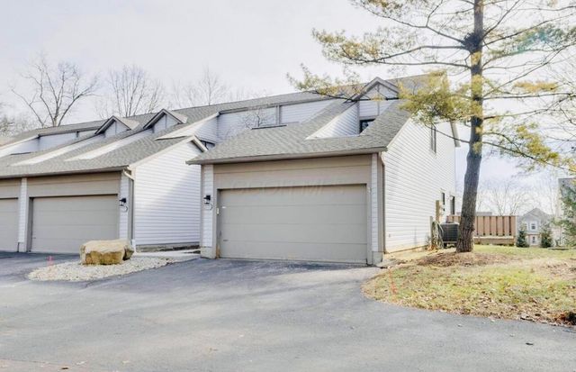 2721 Woodland Trail Drive, Columbus, OH 43231